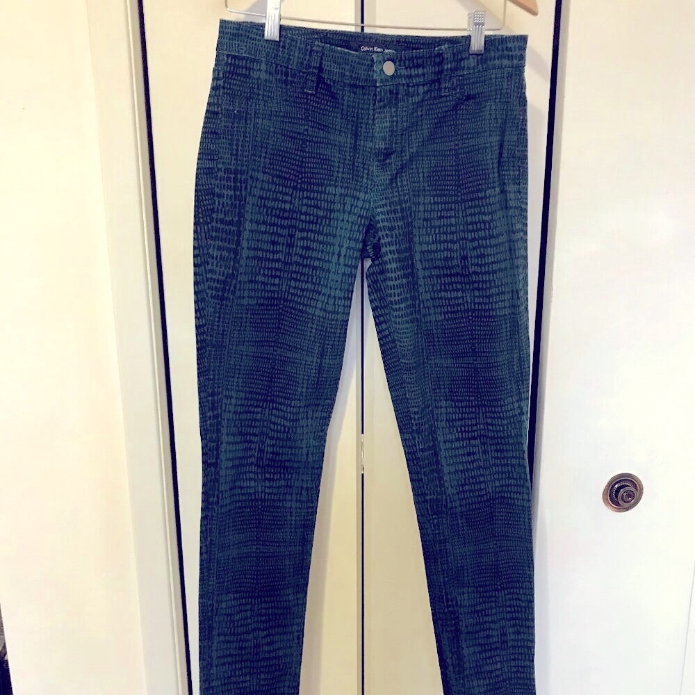 Calvin Klein Jeans Ladies Size 10 NEW WITHOUT TAGS